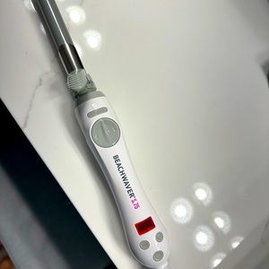 Beachwaver S.75 Ceramic Rotating Curling Iron.